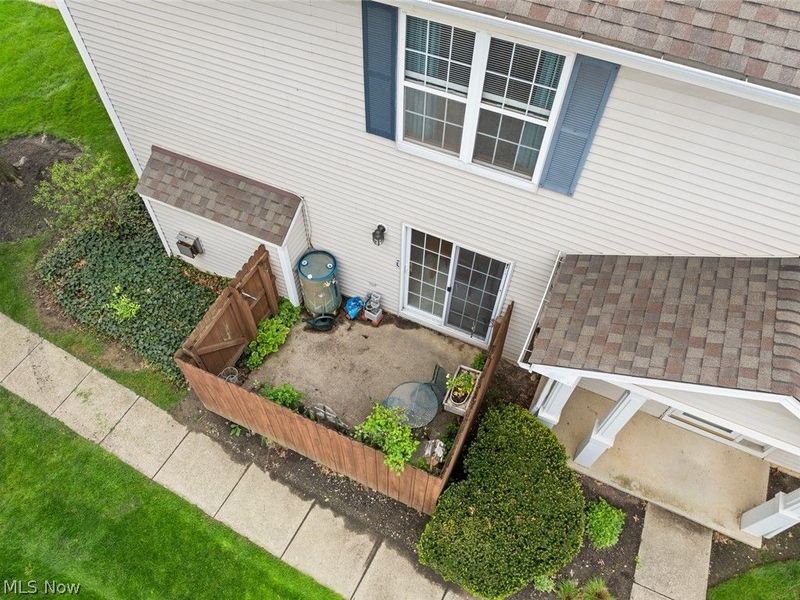 23174 Grist Mill Court , Olmsted Falls, OH 44138 Photo 39