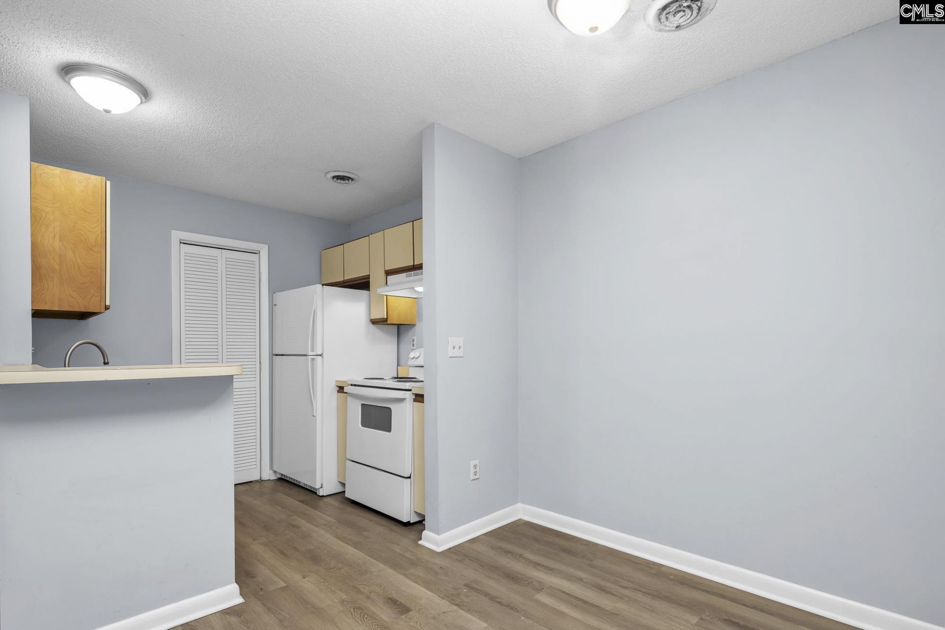 1211 Metze Road  Photo 4