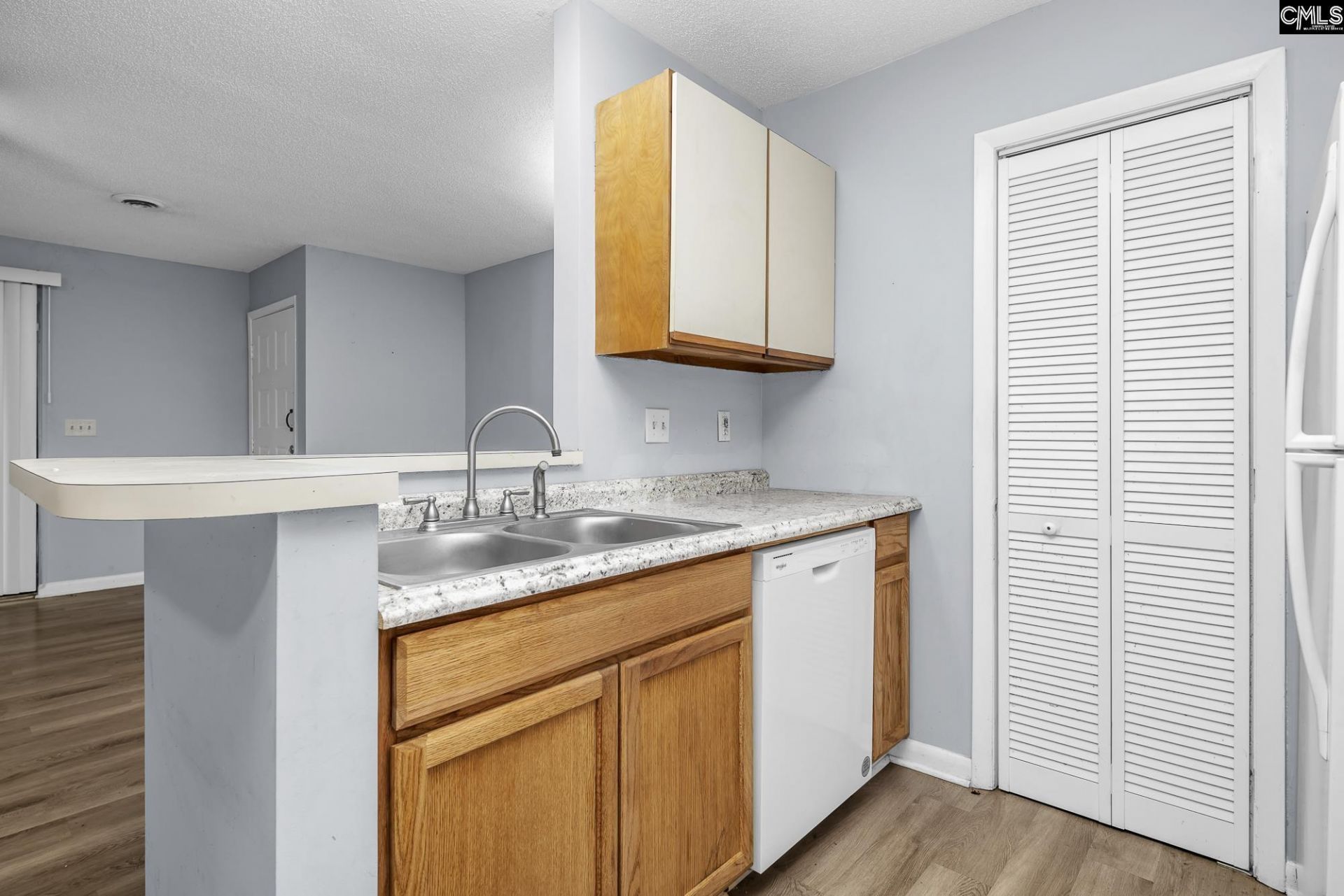 1211 Metze Road  Photo 6