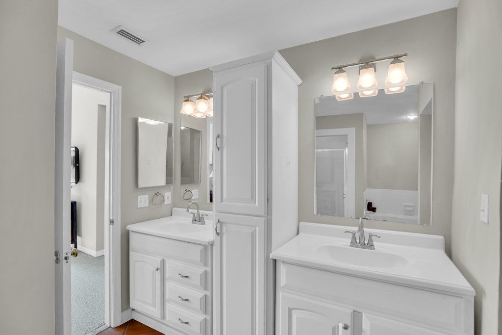 5040 Harmony Circle, Unit 201, Vero Beach, FL 32967 Photo