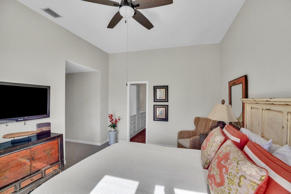 5040 Harmony Circle, Unit 201, Vero Beach, FL 32967 Photo