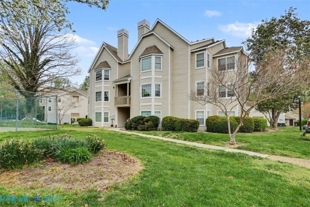 110 Stratford Drive, Unit L, Williamsburg, VA 23185 Main Photo