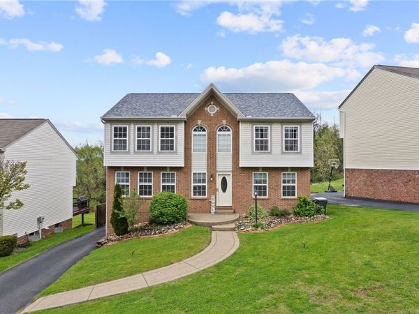 137 John Dr, Canonsburg, PA 15317