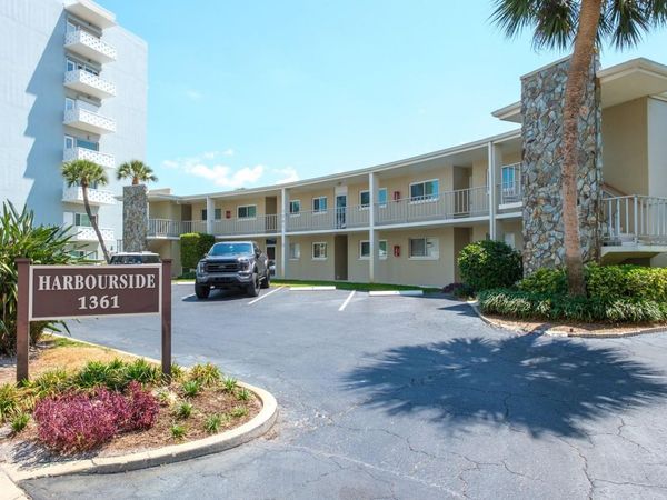1361 SNELL ISLE BOULEVARD NE, Unit 6, ST PETERSBURG, FL 33704