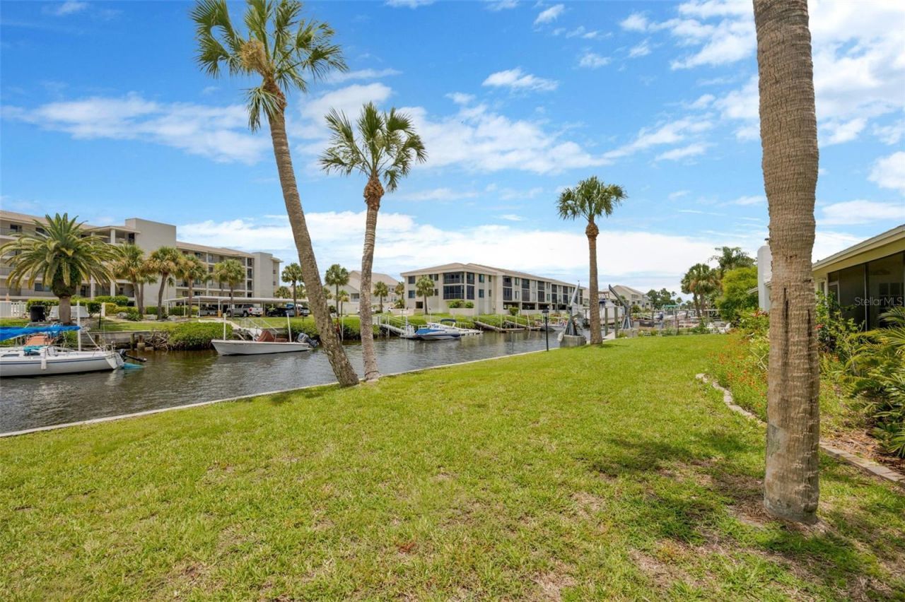 8143 Channel Drive , Port Richey, FL 34668 Photo