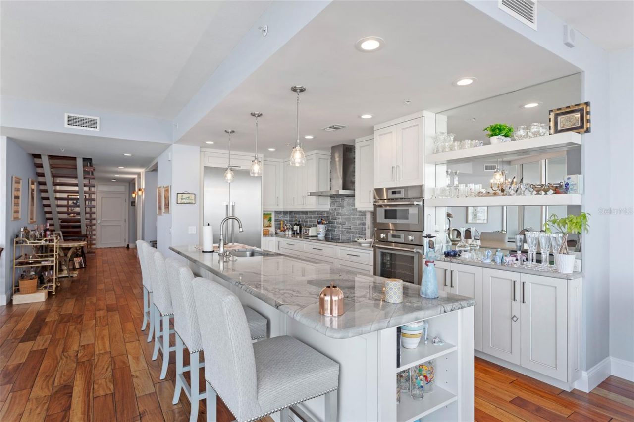 175 1st Street S, Unit 2307, Saint Petersburg, FL 33701 Photo