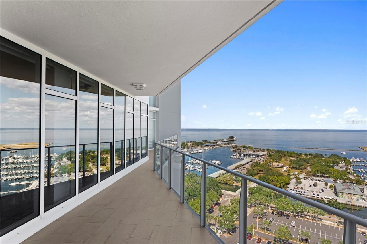 175 1st Street S, Unit 2307, Saint Petersburg, FL 33701 Photo
