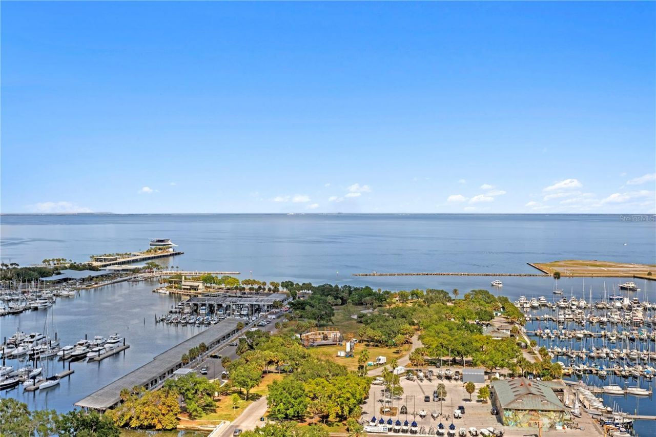 175 1st Street S, Unit 2307, Saint Petersburg, FL 33701 Photo