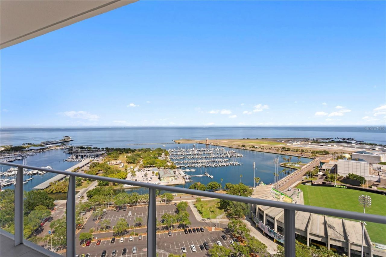 175 1st Street S, Unit 2307, Saint Petersburg, FL 33701 Photo