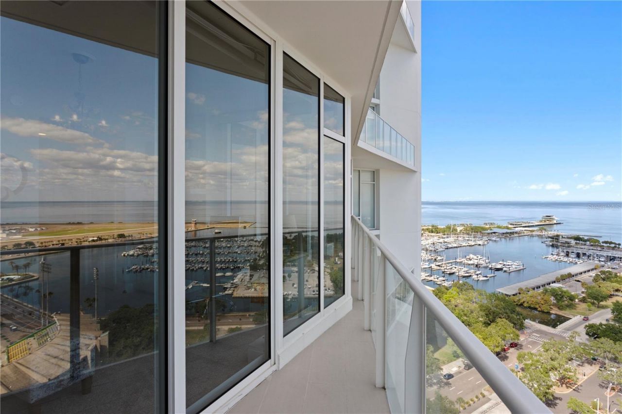 175 1st Street S, Unit 2307, Saint Petersburg, FL 33701 Photo