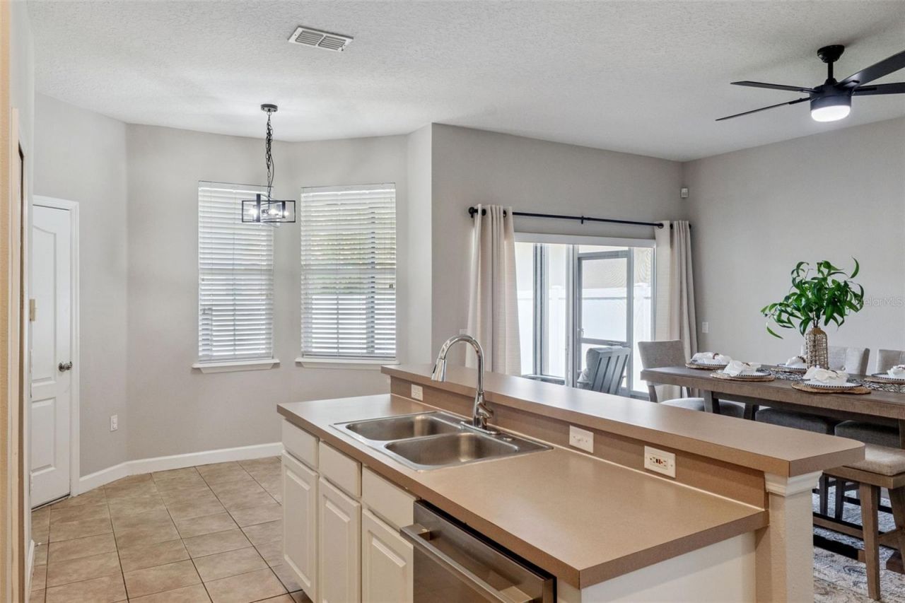 14479 Tanja King Boulevard, Orlando, FL 32828 Photo
