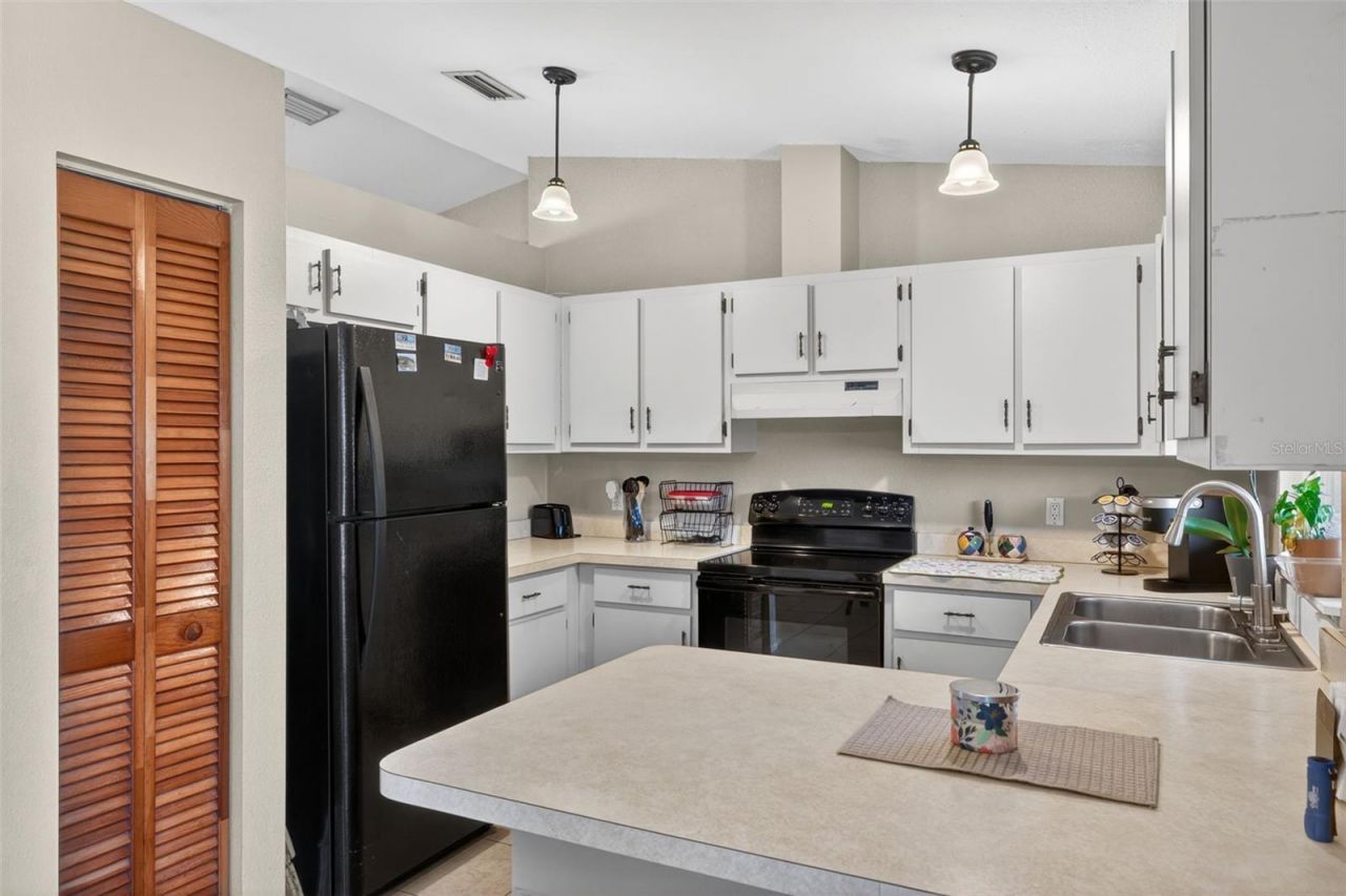 9116 Castlehill Avenue , Englewood, FL 34224 Photo