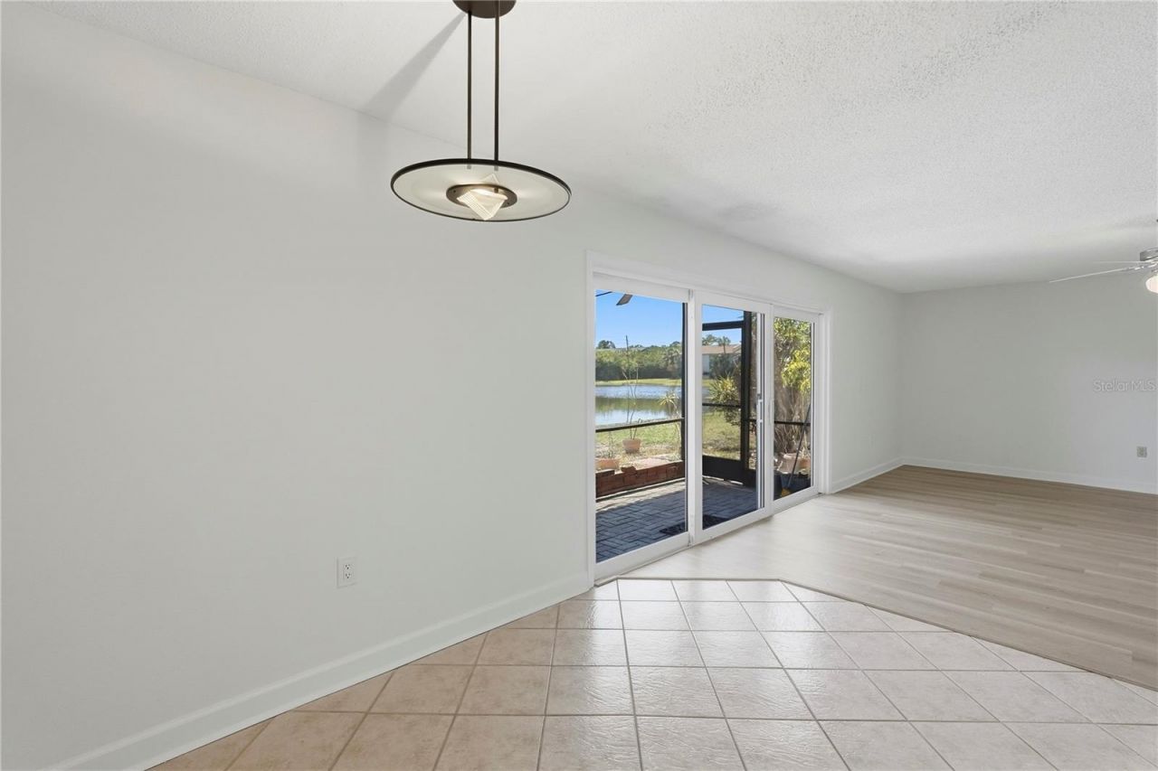 724 115 Avenue N, Unit 2205, Saint Petersburg, FL 33716 Photo