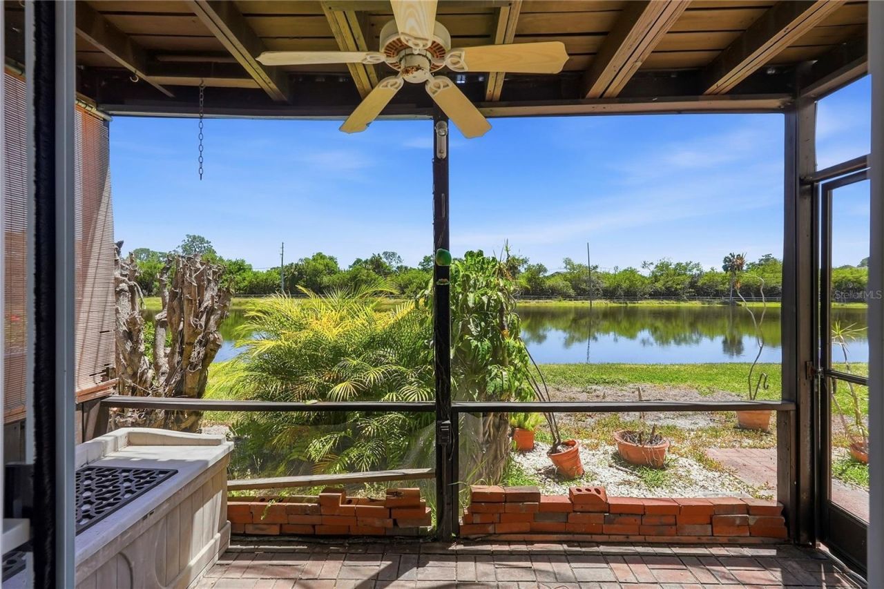 724 115 Avenue N, Unit 2205, Saint Petersburg, FL 33716 Photo