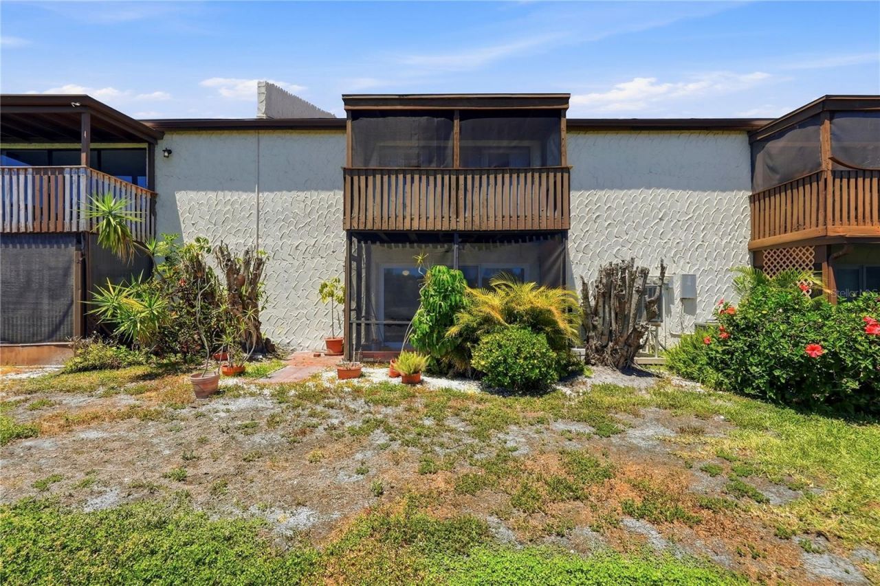 724 115 Avenue N, Unit 2205, Saint Petersburg, FL 33716 Photo