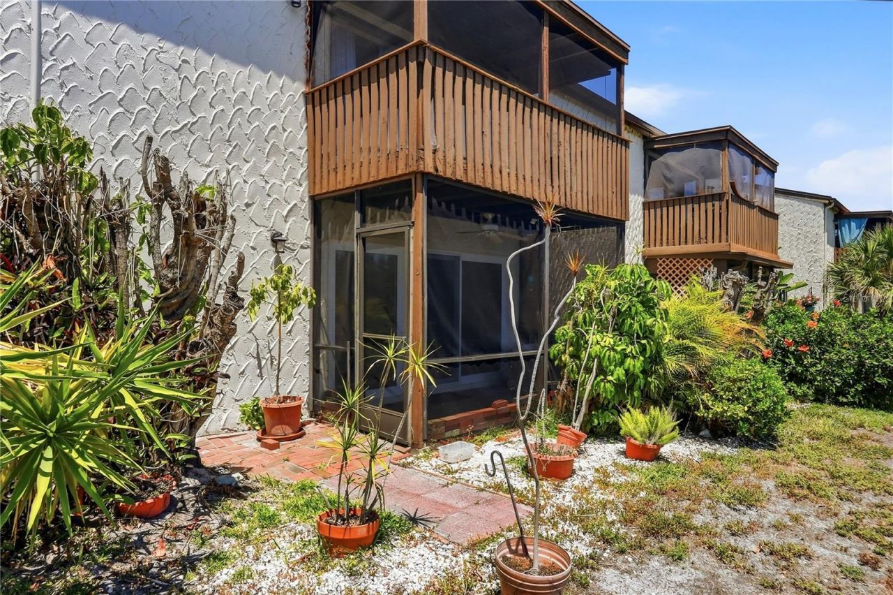 724 115 Avenue N, Unit 2205, Saint Petersburg, FL 33716 Photo
