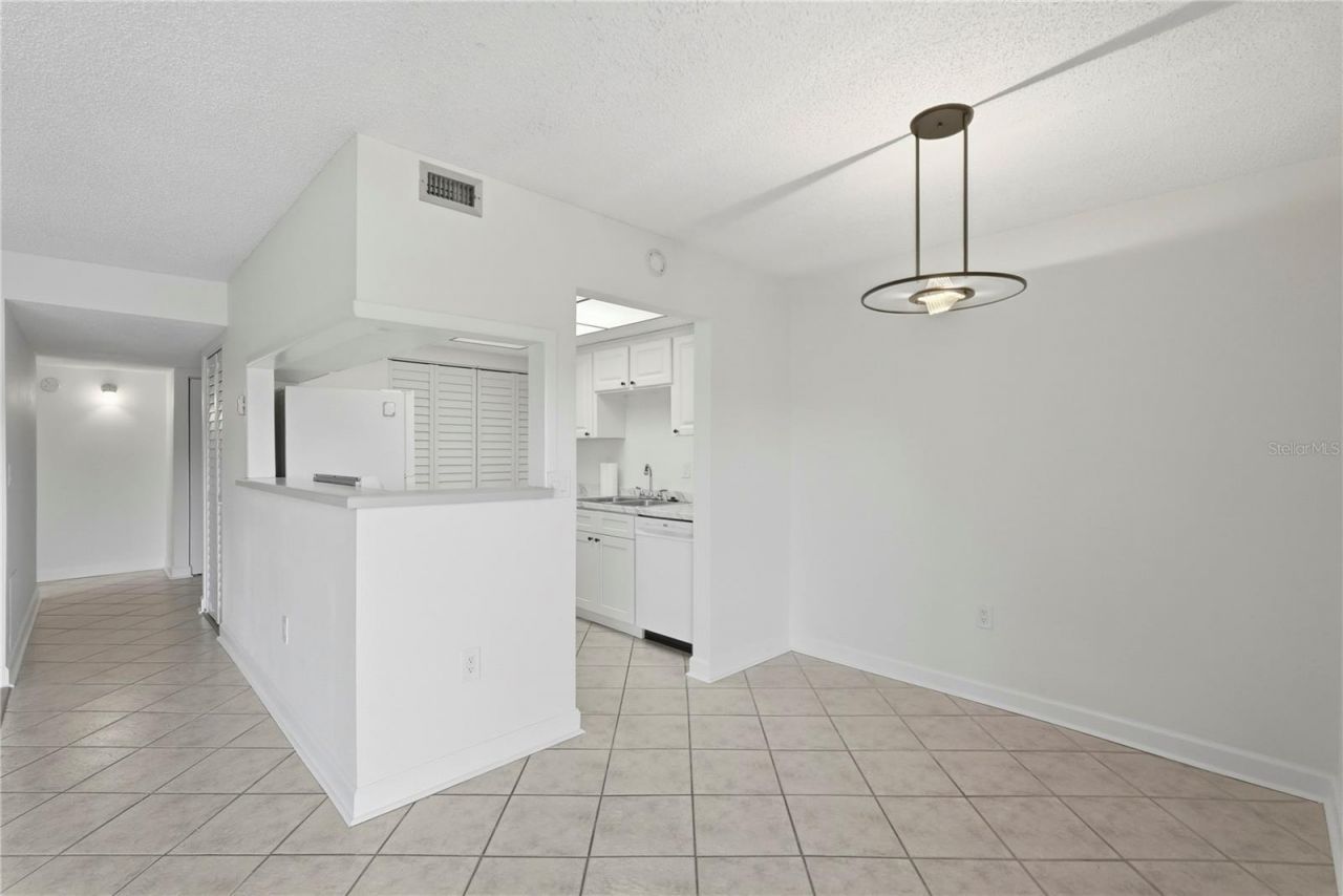 724 115 Avenue N, Unit 2205, Saint Petersburg, FL 33716 Photo