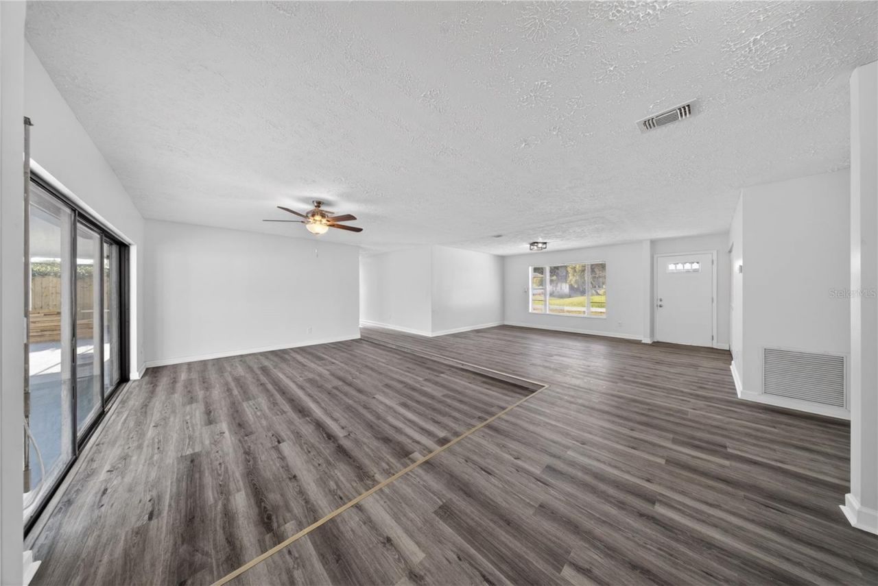 214 SE Duval Avenue , Port Saint Lucie, FL 34983 Photo
