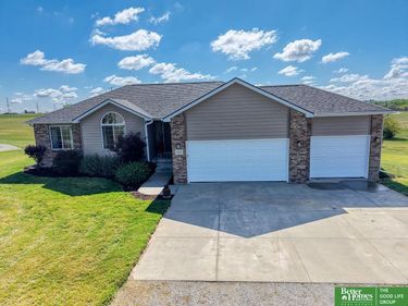 20500 SW Hollow Court , Martell, NE 68404
