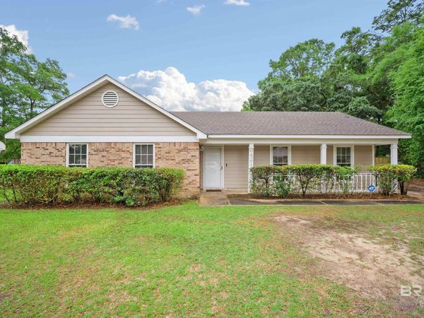 6421 Saint Thomas Court, Mobile, AL 36618