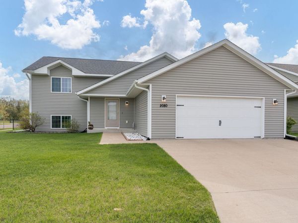 2080 Pratt Cir, Saint Peter, MN 56082
