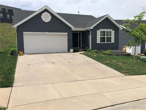 805 Valley Pine Drive , Fenton, MO 63026
