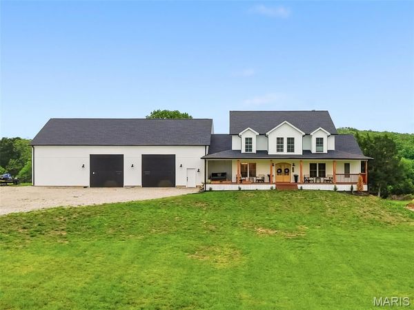 8686 State Road Ww , Unincorporated, MO 63023