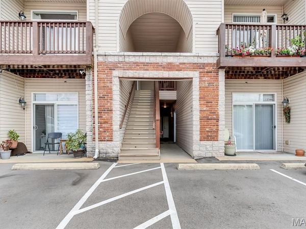 1236 Gardens Circle Drive , Unit M, St Louis, MO 63125