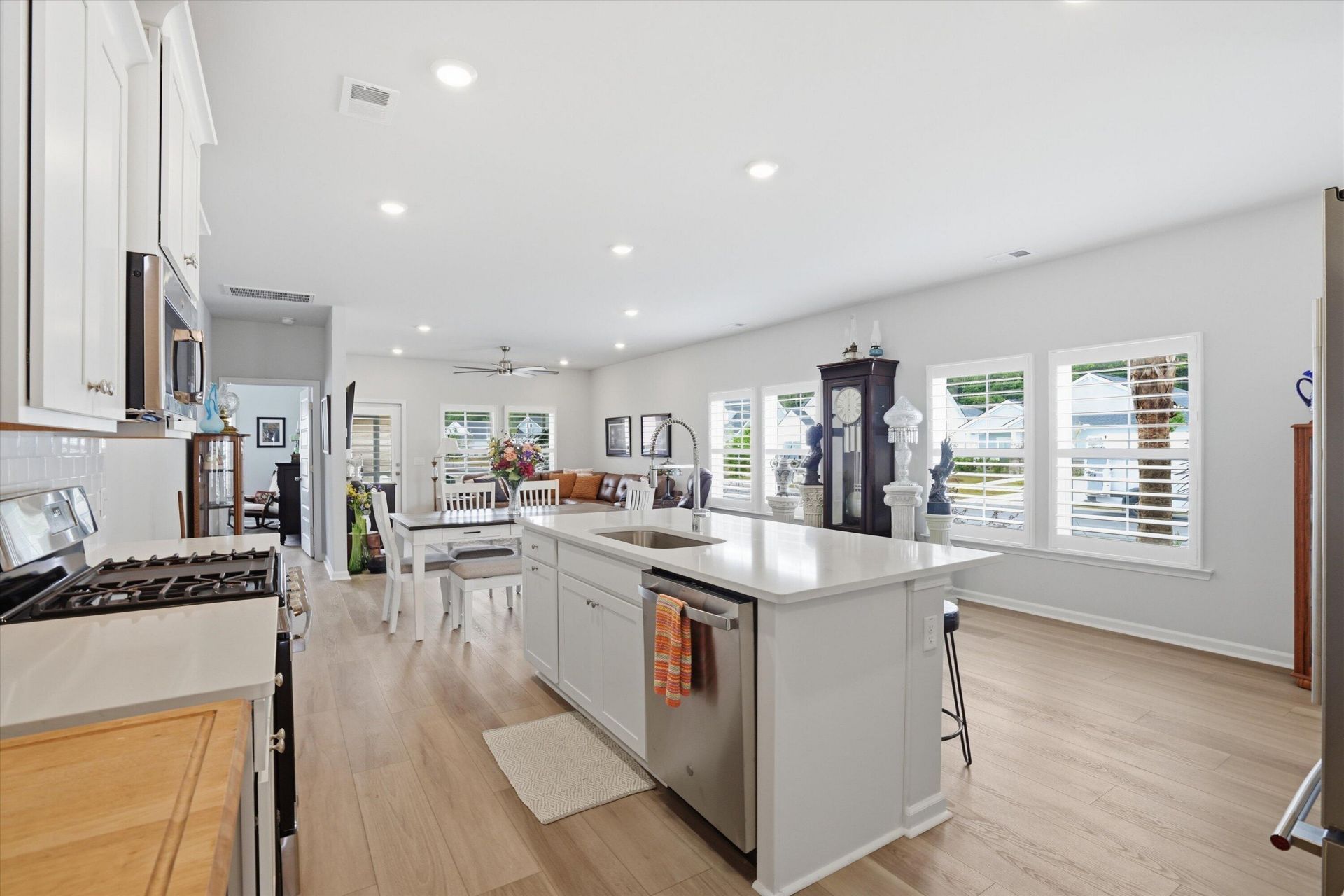 101 Barker Street Photo 13