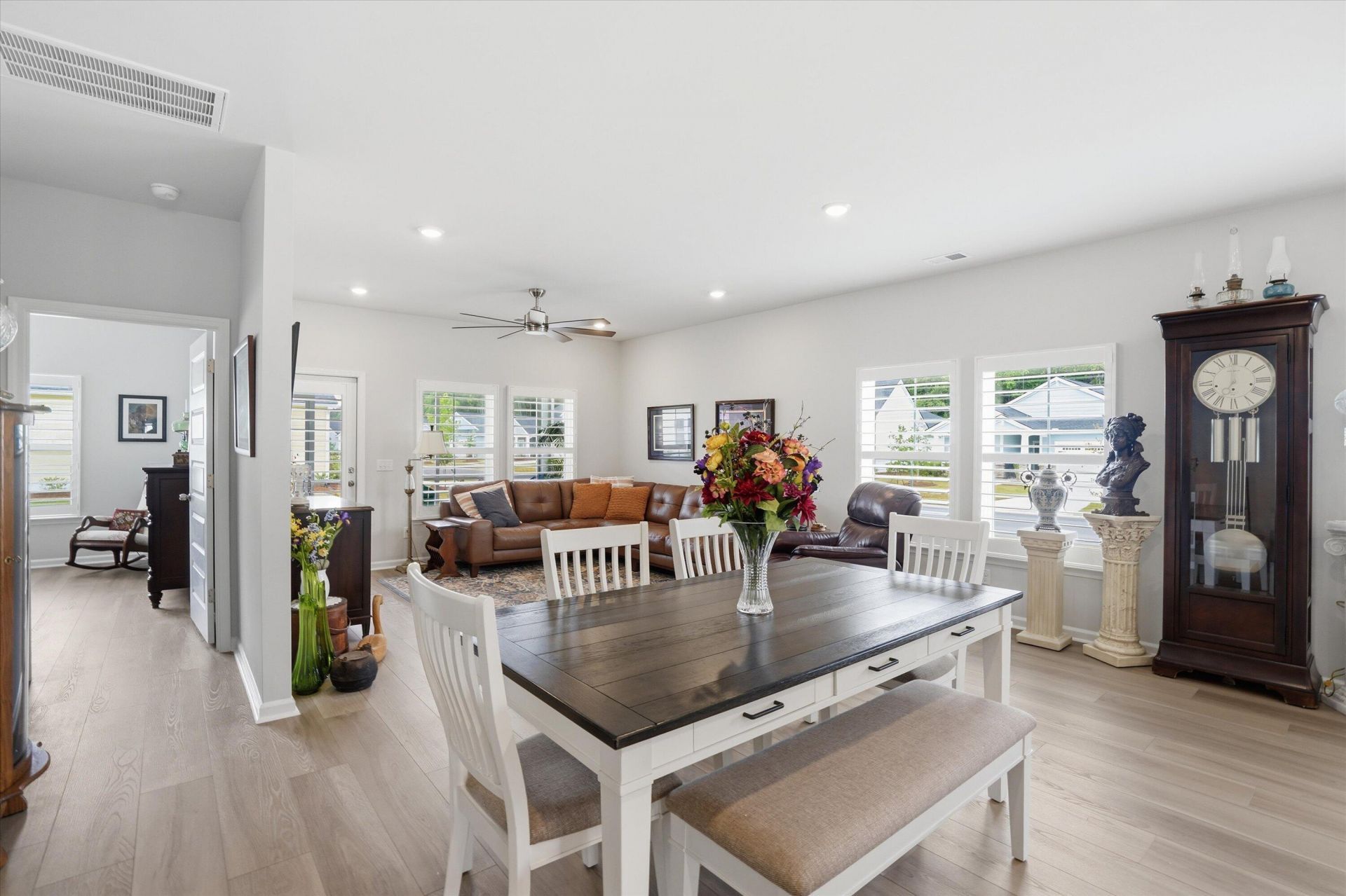 101 Barker Street Photo 15