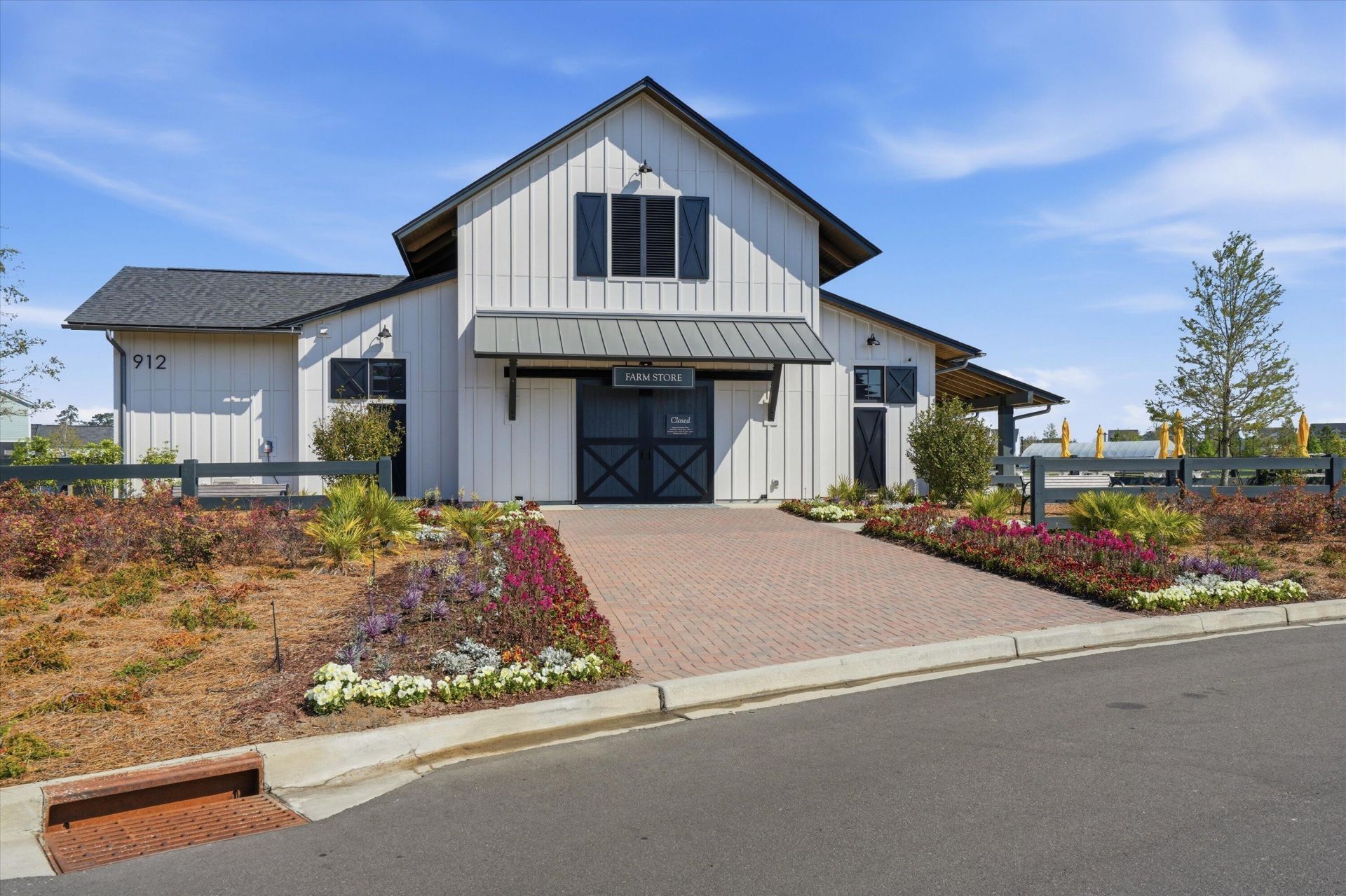 101 Barker Street Photo 26