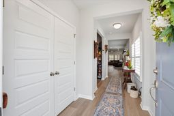 101 Barker Street photo 4