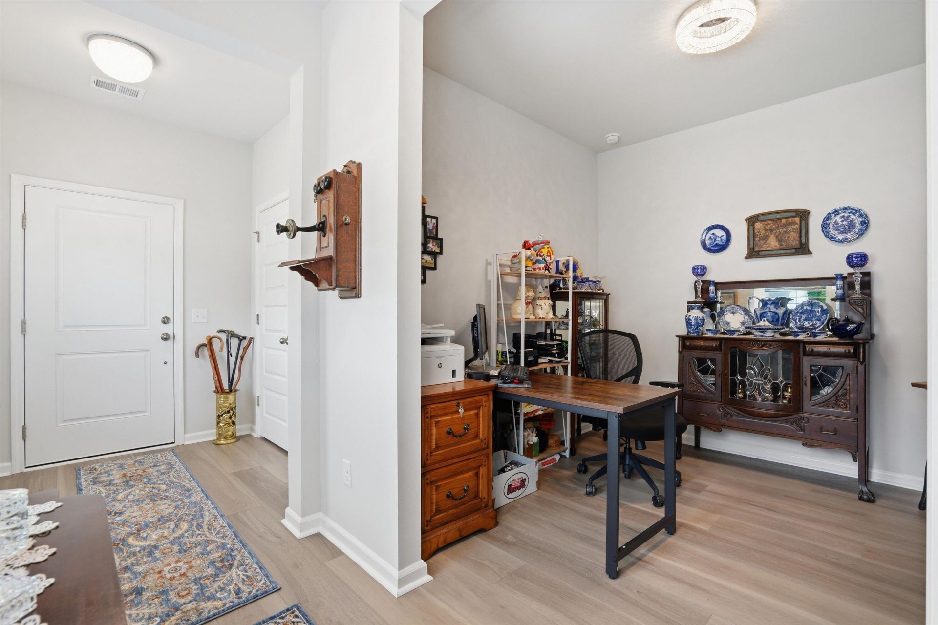 101 Barker Street Photo 6