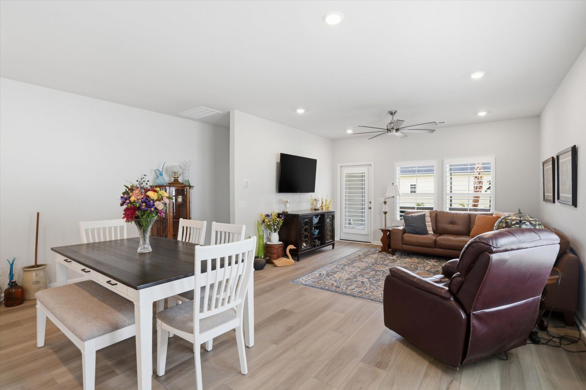 101 Barker Street Photo 7
