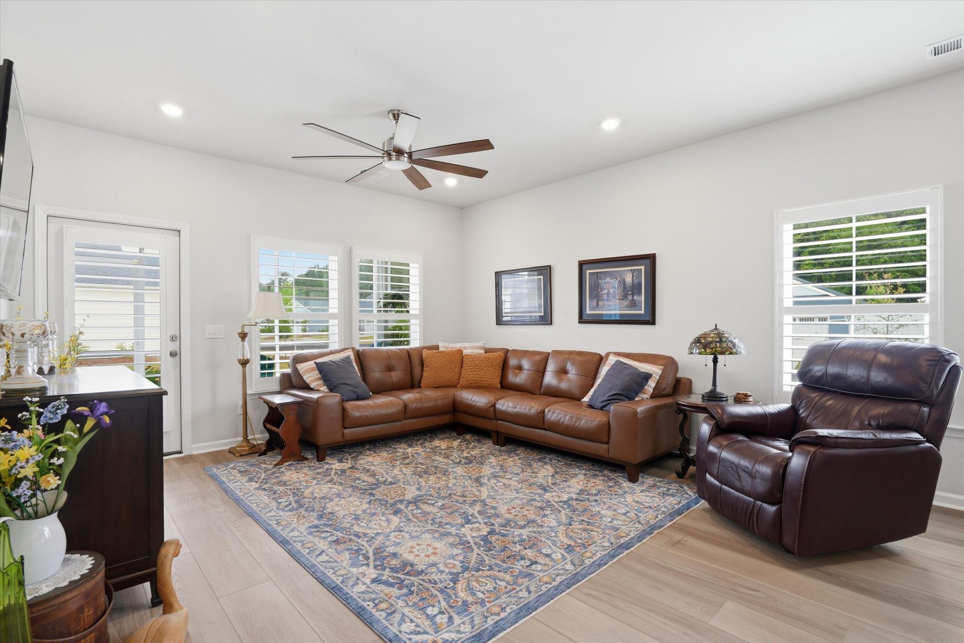 101 Barker Street Photo 8