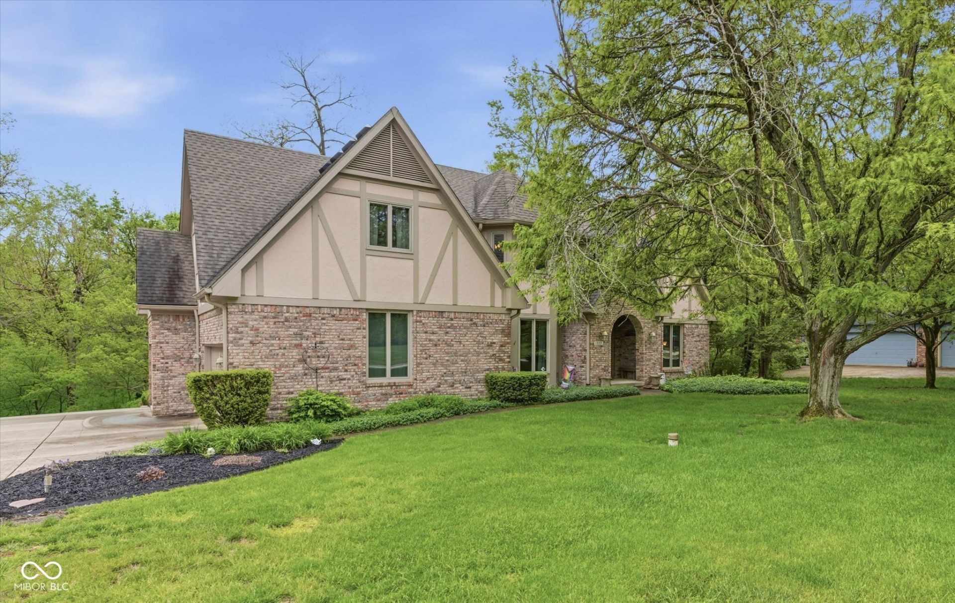 1353 Bur Oak Court, Avon, IN 46123 Main Photo