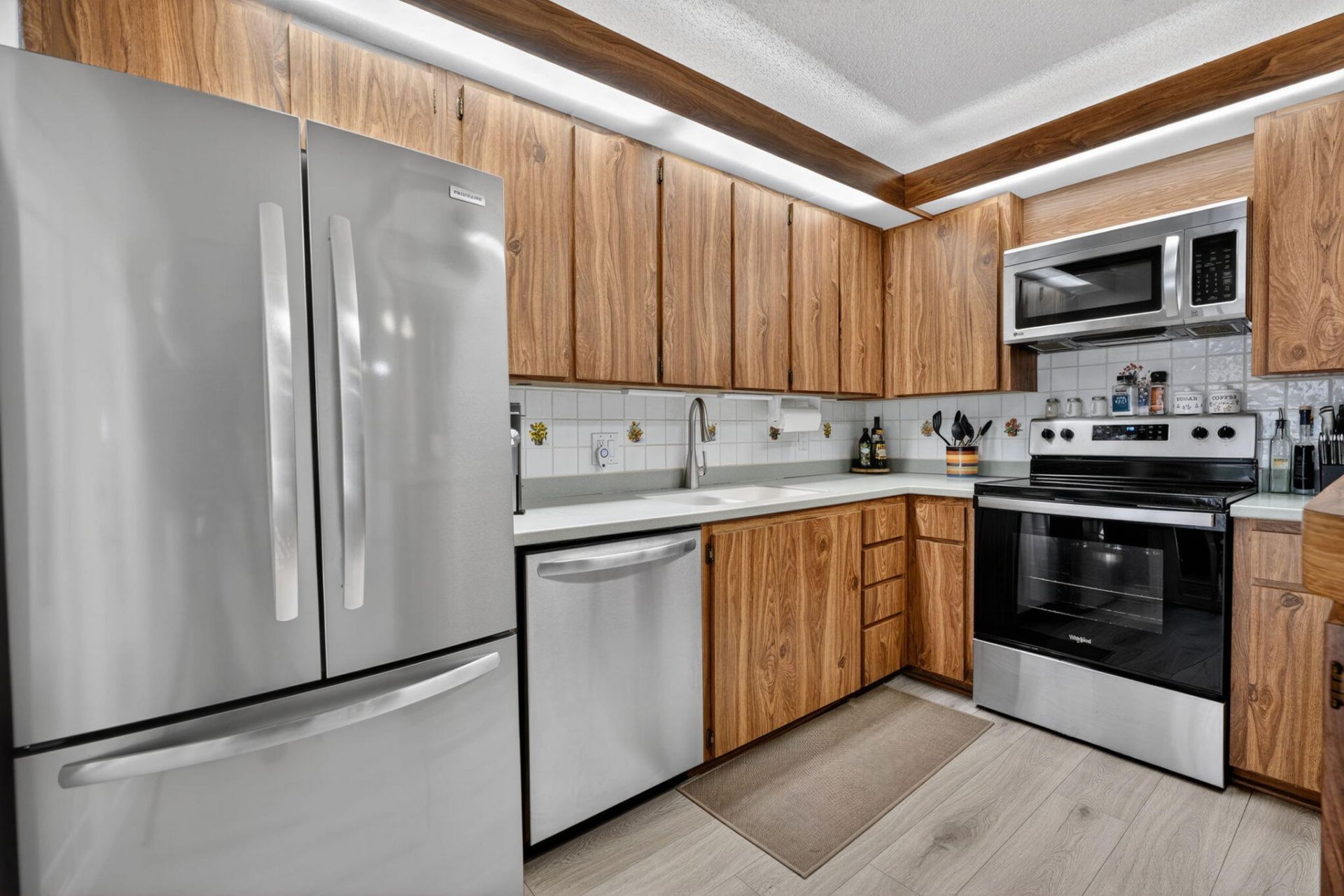 527 5th Terrace, Palm Beach Gardens, FL 33418 Photo