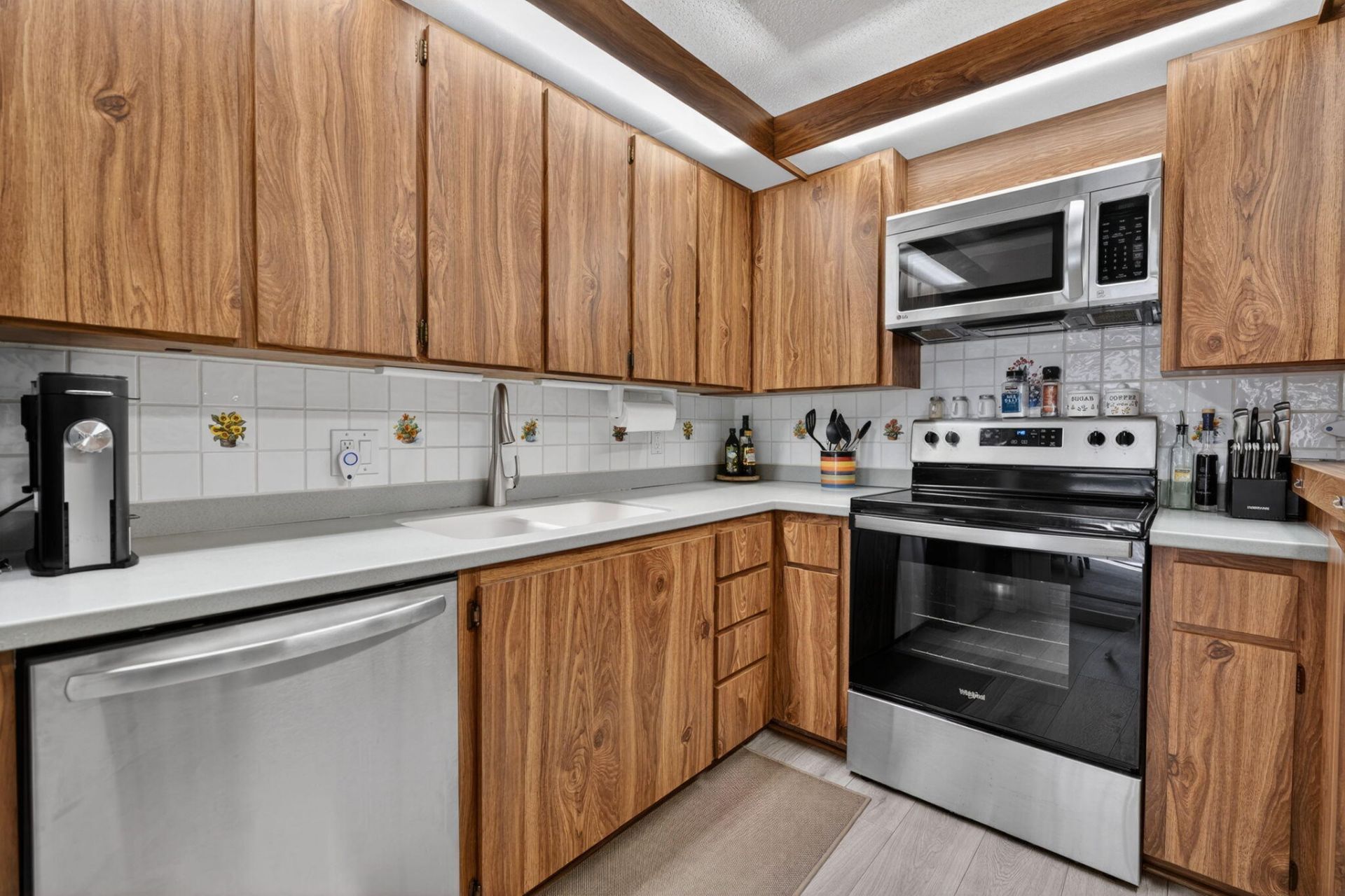 527 5th Terrace, Palm Beach Gardens, FL 33418 Photo