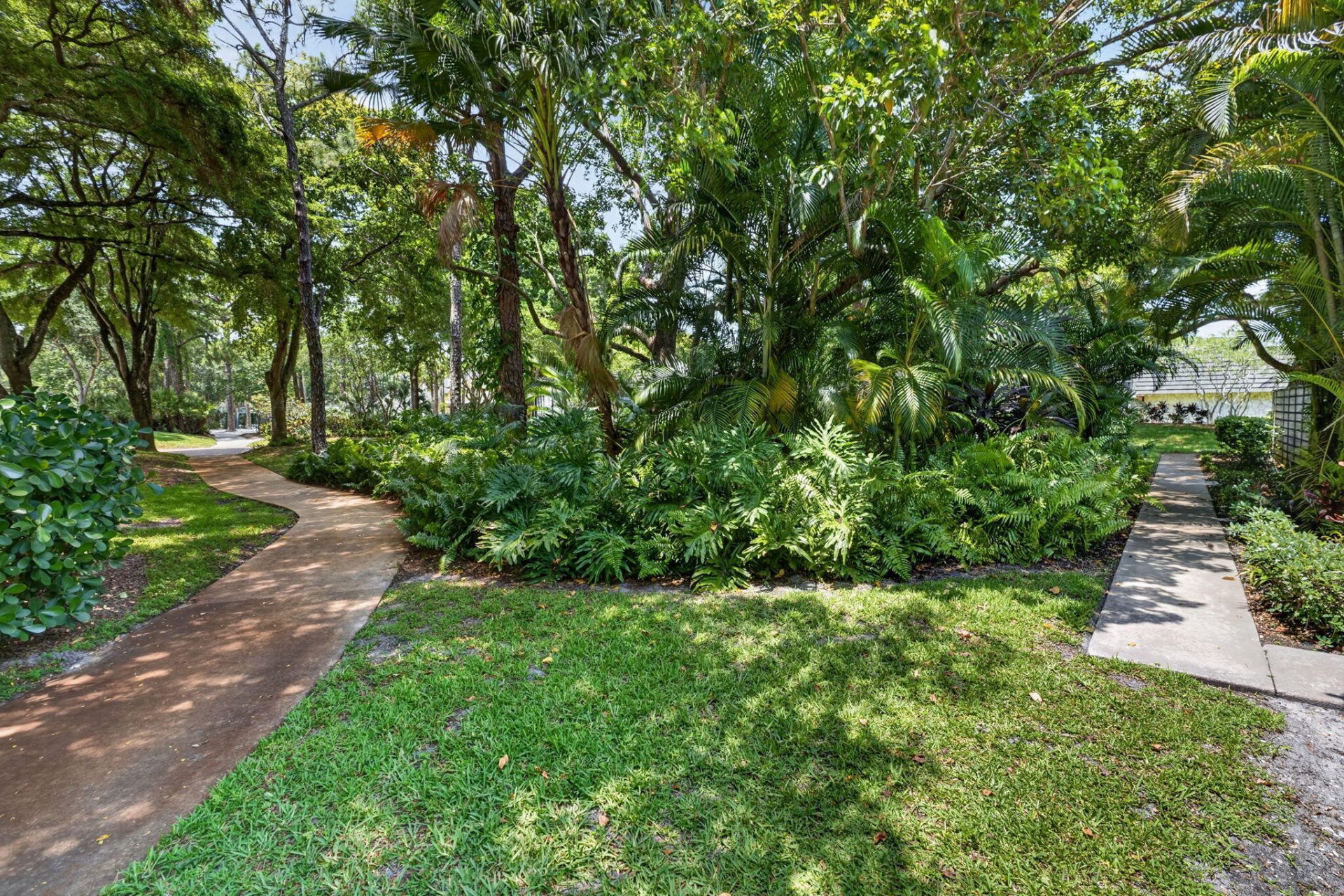 527 5th Terrace, Palm Beach Gardens, FL 33418 Photo