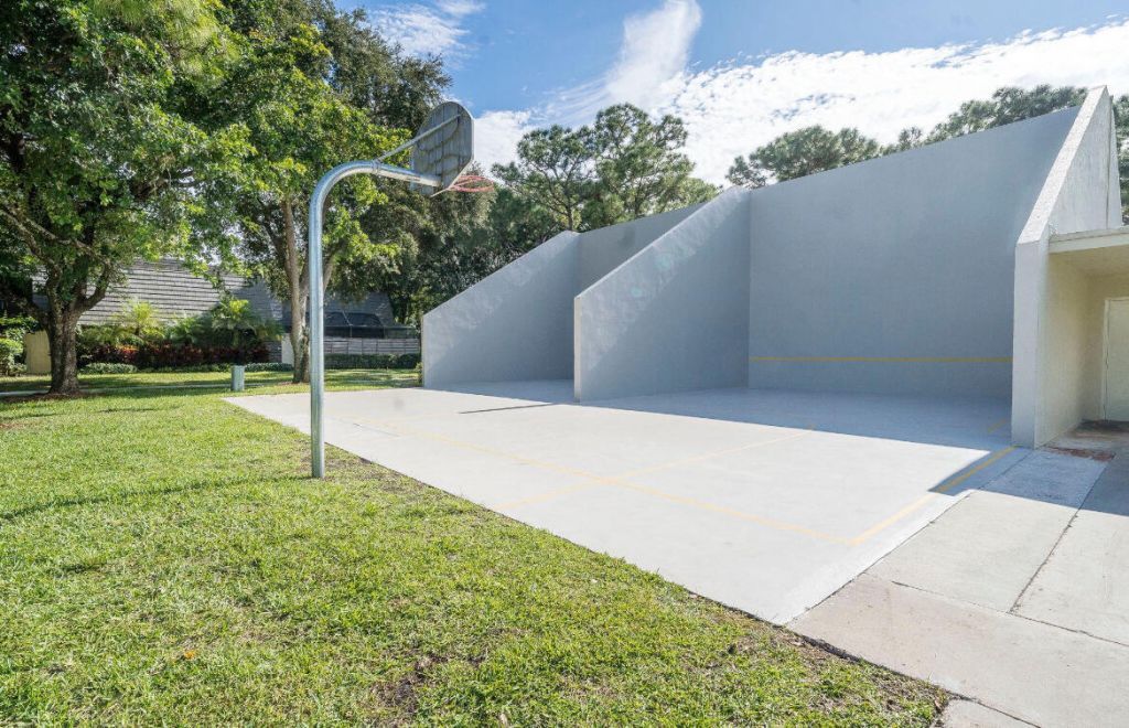 527 5th Terrace, Palm Beach Gardens, FL 33418 Photo