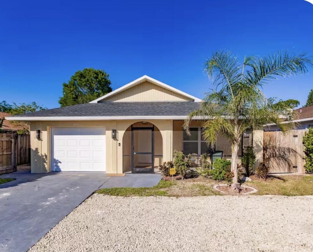 705 N 103rd Ave Avenue N, Naples, FL 34108 Photo