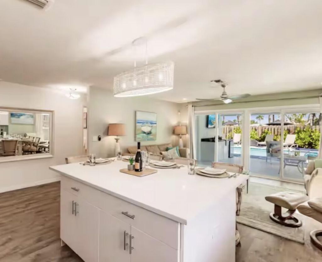 705 N 103rd Ave Avenue N, Naples, FL 34108 Photo