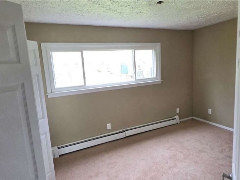 105 Mapledale Avenue , Bedford, OH 44146 Photo 9
