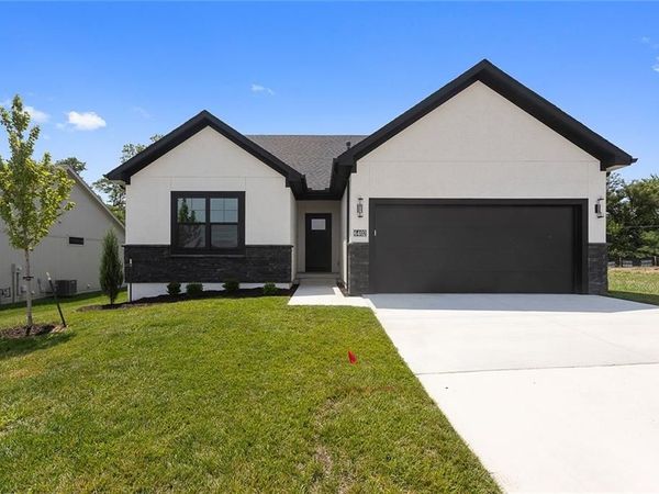 6402 NW 96th Terrace, Kansas City, MO 64153