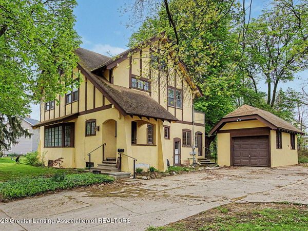 333 E Lawrence Avenue, Charlotte, MI 48813