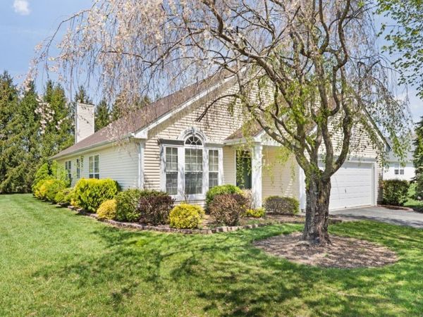 20 Ascot Dr, White, NJ 07823