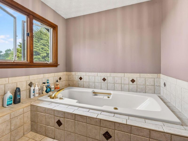 6261 Lithopolis Road NW, Carroll, OH 43112 Photo 23