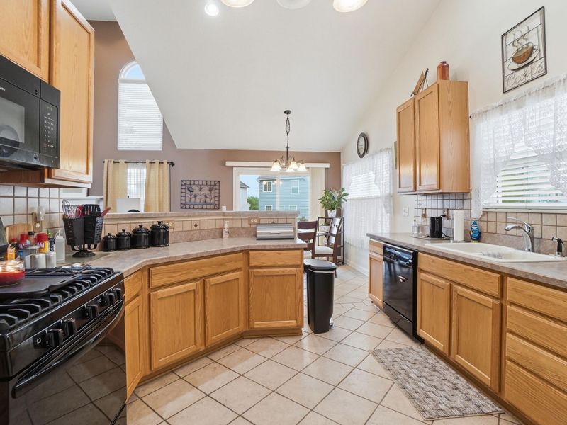 918 Lockmead Court , Pataskala, OH 43062 Photo 14