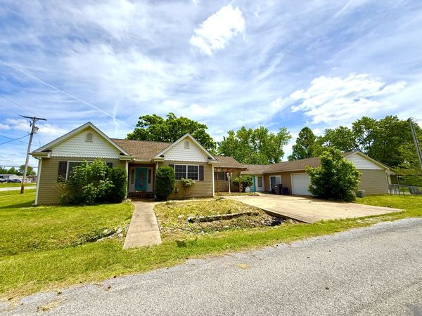 104 Mcneil , Energy, IL 62933