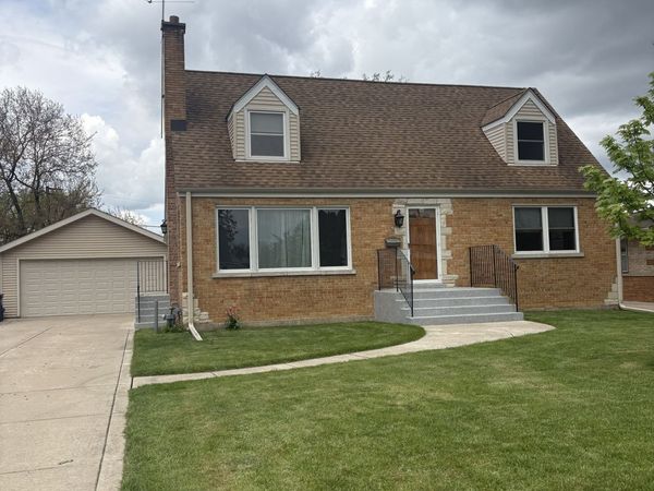 560 N Lavergne Avenue , Northlake, IL 60164